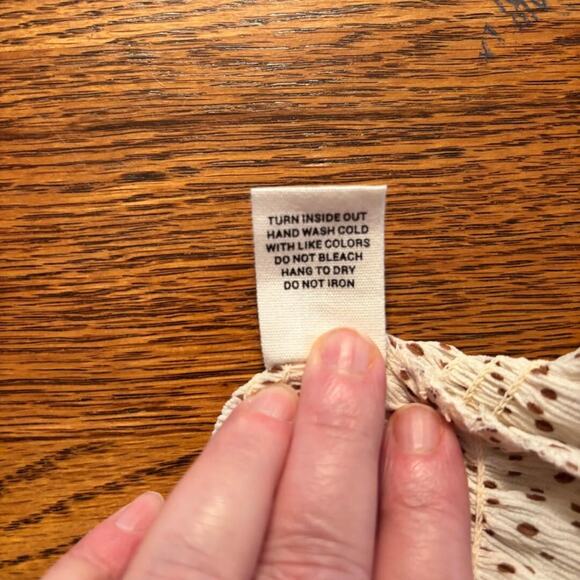 E&M Ivory Dotted Spaghetti Strap Cropped Ruched Top Size S NWT - Picture 7 of 11